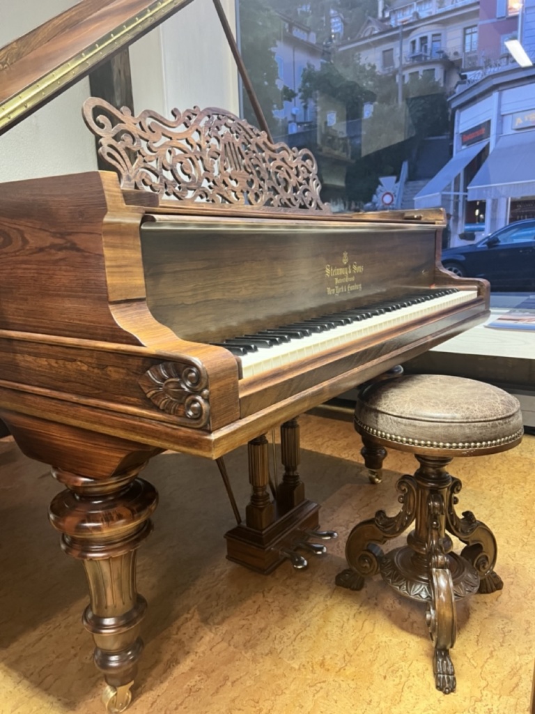Steinway piano à queue - Steinway A - Steinway occasion - piano occasion - piano Montreux - magasin piano - piano suisse romande